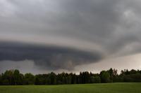 Rünksajupilve – Cumulonimbus arcus erim riiulpilv